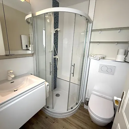 Bismarckstrasse 5a, App 5 * Βέστερλαντ